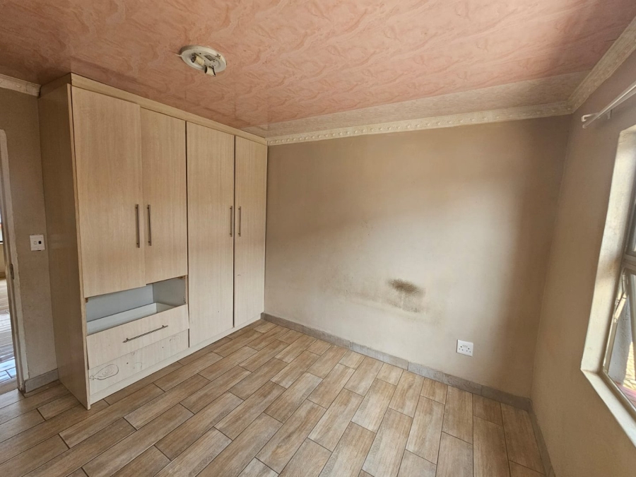 To Let 1 Bedroom Property for Rent in Thorisong Free State